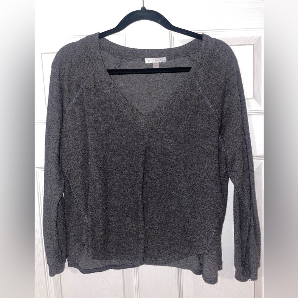 Gray Long Sleeve V-Neck